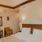 Hotel Argjiro