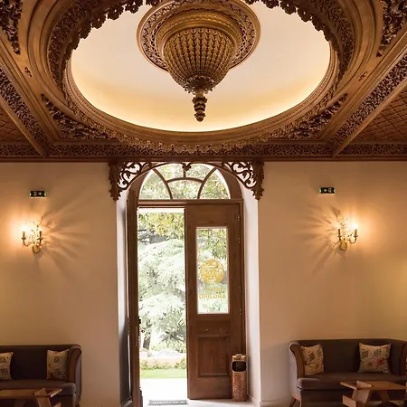 Hotel Argjiro 4*
