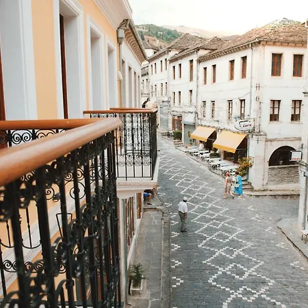Hotel Argjiro 4*