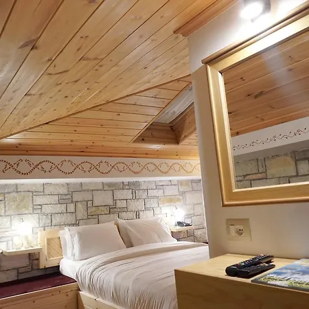 Hotel Argjiro