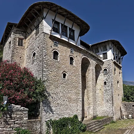 Argjiro מלון Gjirokastër