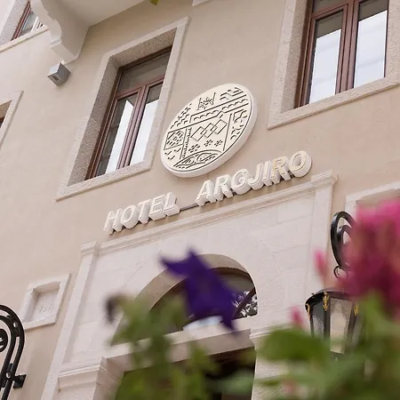 Argjiro 4*