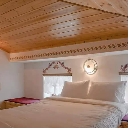 Hotel Argjiro 4*