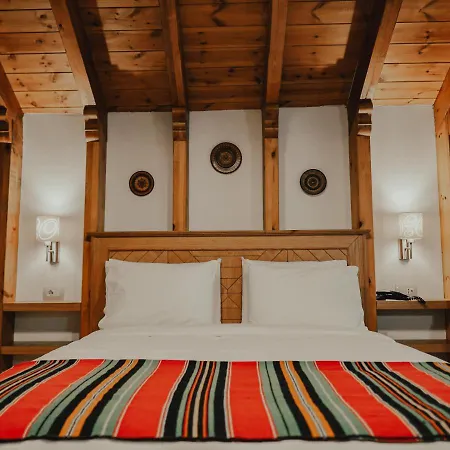Hotel Argjiro 4*